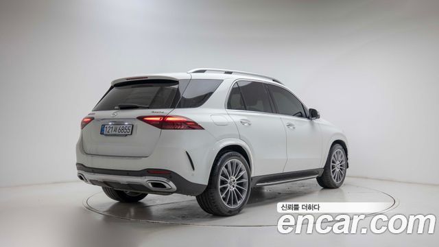 Mercedes-Benz GLE-Class GLE450 4MATIC — пробег 5 646 км — фото 2 из 5