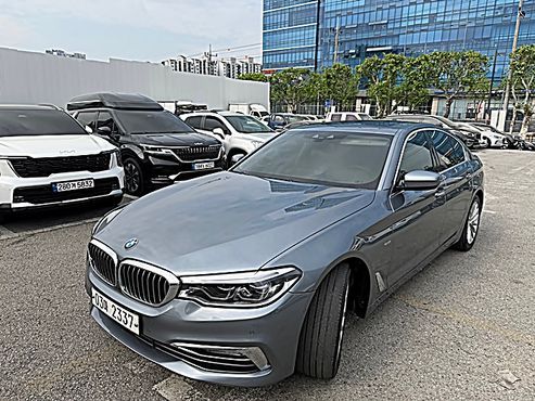 BMW 5-Series 530i Luxury Plus — пробег 101 689 км — фото 1 из 5