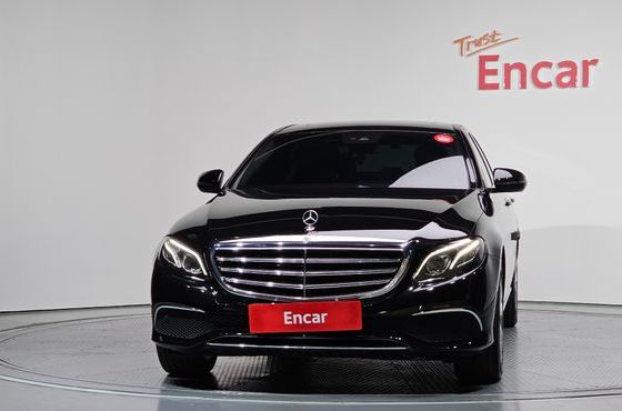 Mercedes-Benz E-Class E220d 4MATIC Exclusive — пробег 89 480 км — фото 3 из 5