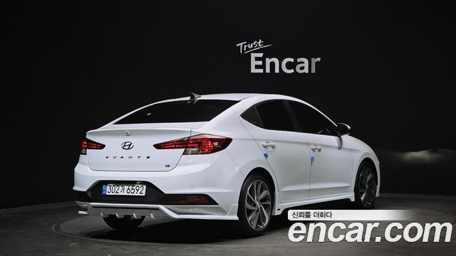 Hyundai AVANTE из Кореи Encar