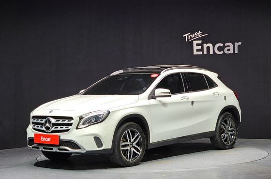 Mercedes-Benz GLA-Class GLA220 Premium — пробег 108 573 км — фото 1 из 5