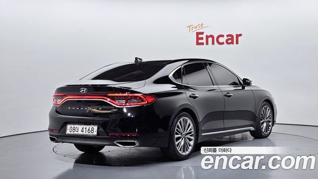 Hyundai Grandeur из Кореи Encar