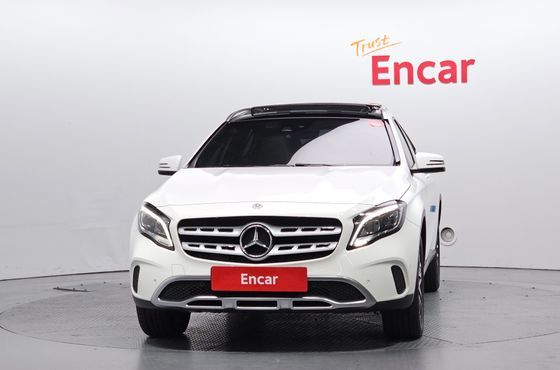 Mercedes-Benz GLA-Class GLA220 Premium — пробег 87 525 км — фото 3 из 5