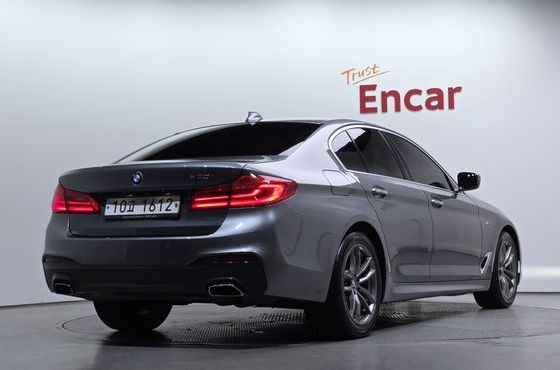 BMW 5-Series 530i M Sport Package Plus — пробег 137 880 км — фото 2 из 5