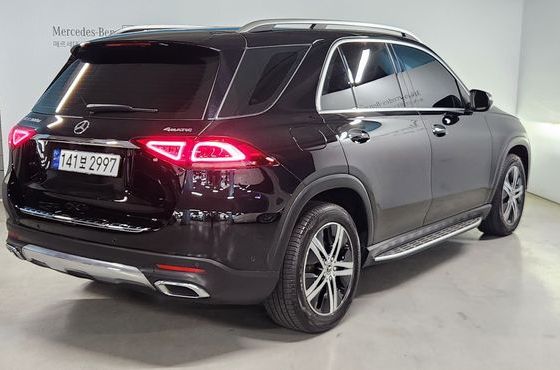 Mercedes-Benz GLE-Class GLE300d 4MATIC — пробег 67 000 км — фото 2 из 5