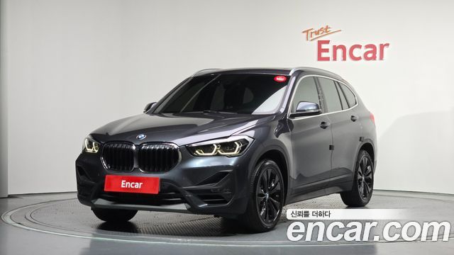 BMW X1 xDrive 20i Advantage — пробег 29 721 км — фото 1 из 5