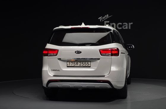 Kia Carnival 9-seater Luxury — пробег 153 443 км — фото 4 из 5
