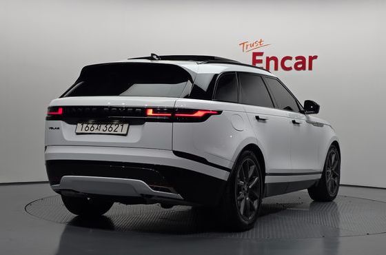 Land Rover Range Rover Velar 3.0 P400 Dynamic HSE — пробег 8 404 км — фото 2 из 5