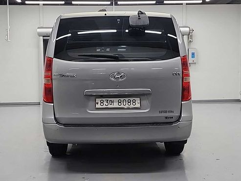 Hyundai Starex 5-Seater VAN CVX Premium — пробег 129 987 км — фото 3 из 5