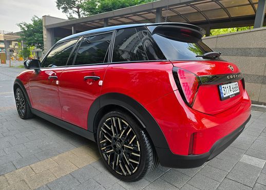 Mini Cooper 5 Door Favoured — пробег 5 470 км — фото 4 из 5