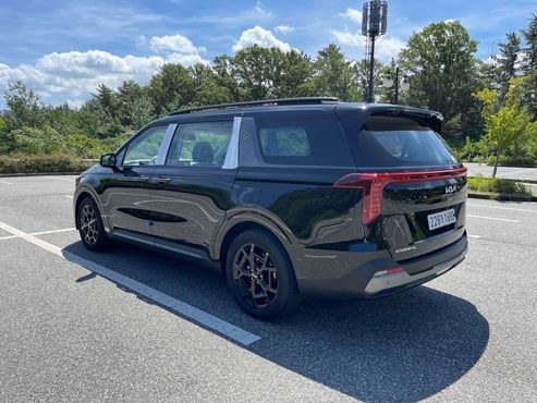 Kia Carnival 9-Seater Gravity — пробег 53 км — фото 3 из 5