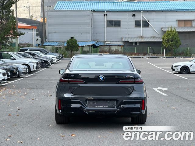 BMW i7 из Кореи Encar