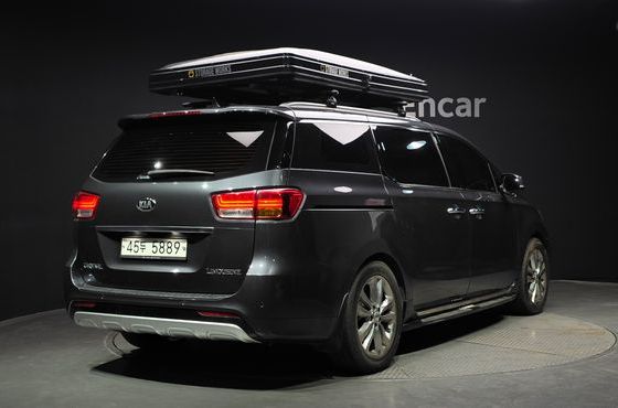 Kia Carnival 7-seater Limousine President — пробег 124 812 км — фото 2 из 5