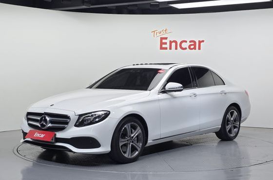Mercedes-Benz E-Class E300 4MATIC Avnatgarde — пробег 86 951 км — фото 1 из 5