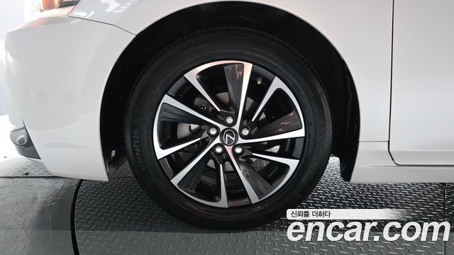 Lexus CT200h из Кореи Encar