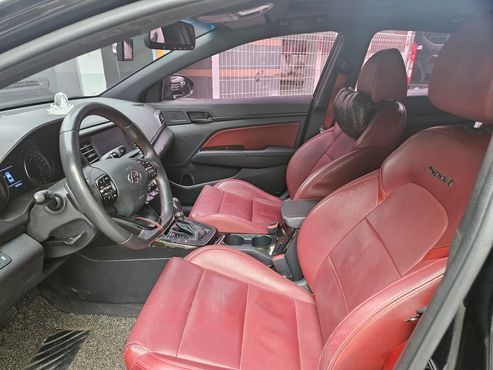Hyundai AVANTE 1.6 Turbo Sport Premium — пробег 180 000 км — фото 5 из 5