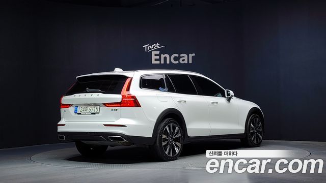 Volvo V60 из Кореи Encar