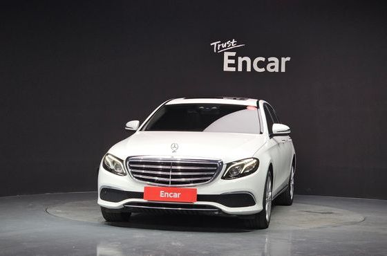 Mercedes-Benz E-Class E220d 4MATIC Exclusive — пробег 91 693 км — фото 3 из 5