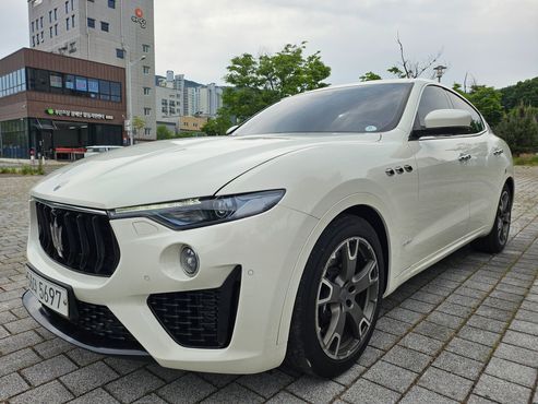 Maserati Levante 3.0 AWD GranSport — пробег 158 070 км — фото 2 из 5