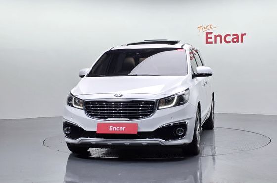 Kia Carnival Gasoline 7-seater Limousine President — пробег 60 715 км — фото 3 из 5