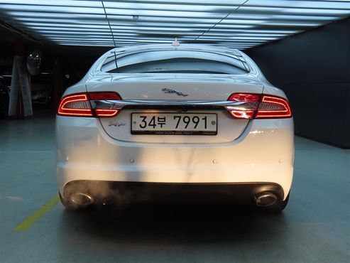 Jaguar XF 2.0 Luxury X250 — пробег 104 998 км — фото 3 из 5