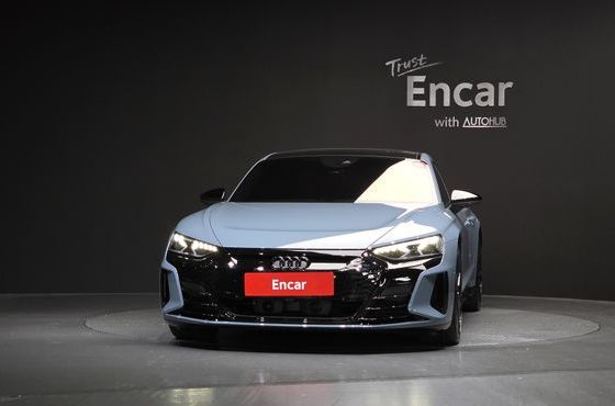 Audi e-tron GT GT quattro Premium — пробег 9 422 км — фото 3 из 5