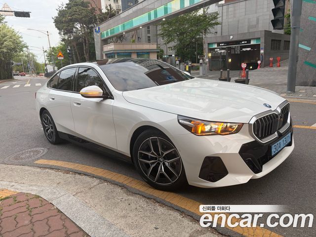 BMW i5 eDrive 40 M Sport — пробег 854 км — фото 3 из 5