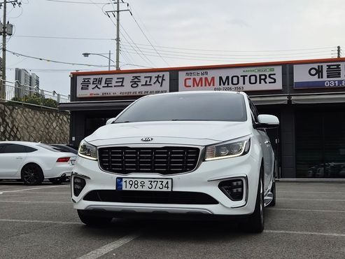 Kia Carnival Gasoline 9-Seater Noblesse Special — пробег 70 071 км — фото 3 из 5