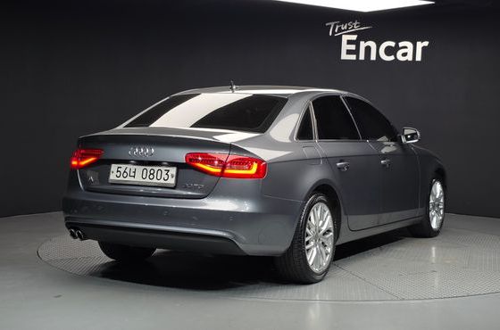 Audi A4 30 TDI Dynamic B8 — пробег 98 191 км — фото 2 из 5