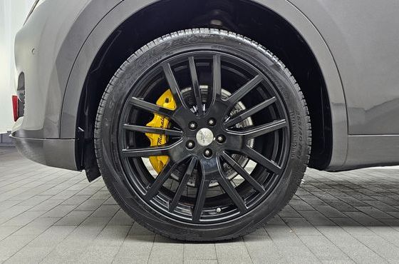 Maserati Levante 3.0 S AWD Sport — пробег 92 393 км — фото 5 из 5