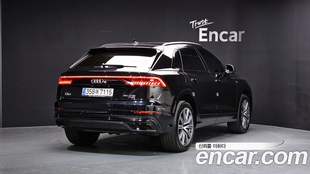 Audi Q8 55 TFSI Quattro Premium — пробег 175 668 км — фото 2 из 5