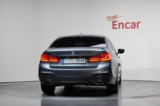 BMW 5-Series 530i xDrive M Sport Package — пробег 45 720 км — фото 4 из 5