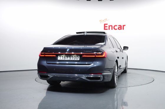 BMW 7-Series 740Li xDrive Design Pure Excellence — пробег 98 923 км — фото 4 из 5