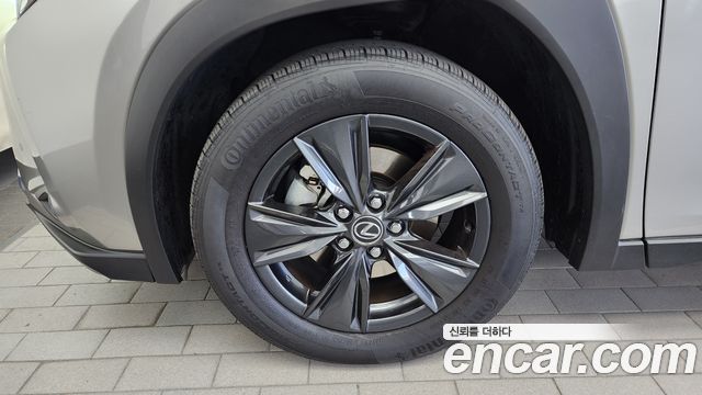 Lexus UX из Кореи Encar