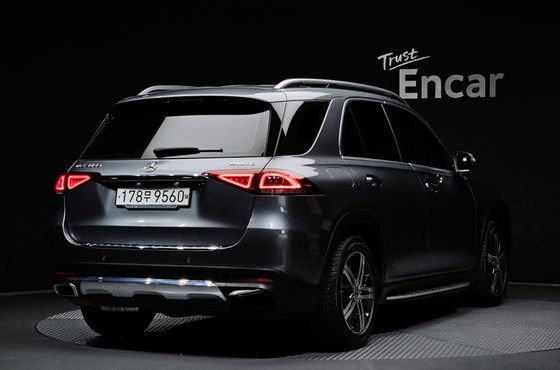Mercedes-Benz GLE-Class GLE300d 4MATIC — пробег 36 890 км — фото 2 из 5