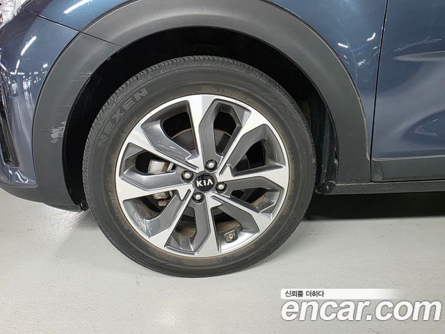 Kia Stonic из Кореи Encar