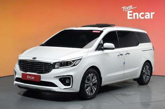 Kia Carnival 9-Seater Luxury — пробег 62 471 км — фото 1 из 5