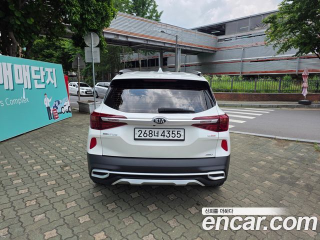 Kia Seltos из Кореи Encar