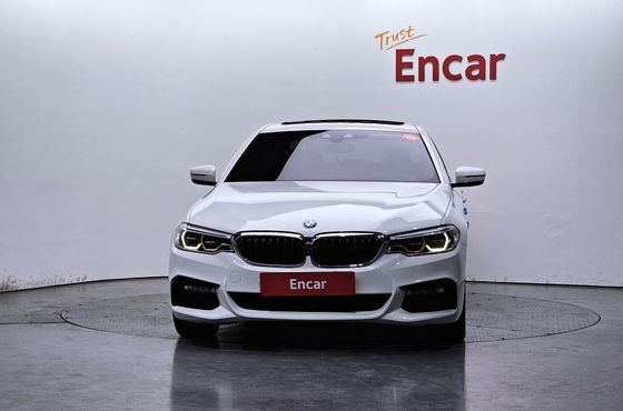 BMW 5-Series 520d xDrive M Sport Package Plus — пробег 121 574 км — фото 3 из 5