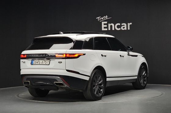Land Rover Range Rover Velar 3.0 D300 R-Dynamic SE — пробег 109 119 км — фото 2 из 5
