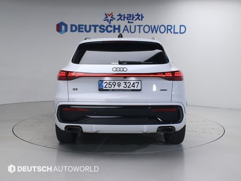 Audi Q5 45 TFSI Quattro S Line Black Ediiton — пробег 9 055 км — фото 4 из 5