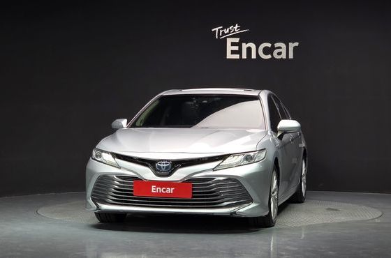 Toyota Camry 2.5 XLE Hybrid — пробег 110 808 км — фото 3 из 5