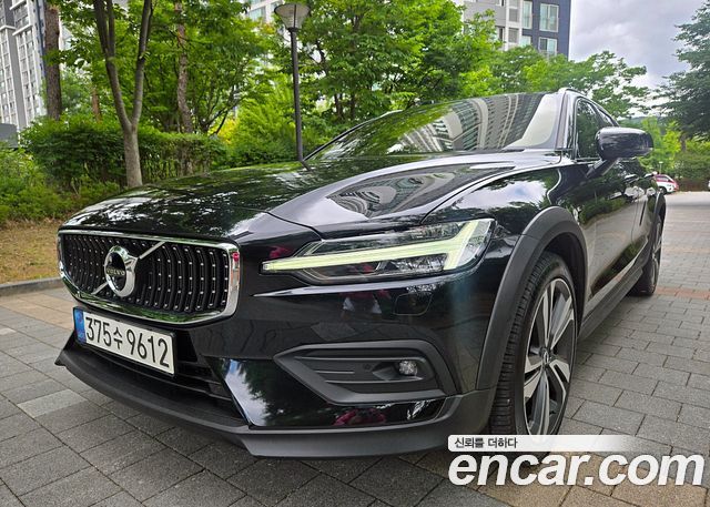 Volvo V60 из Кореи Encar
