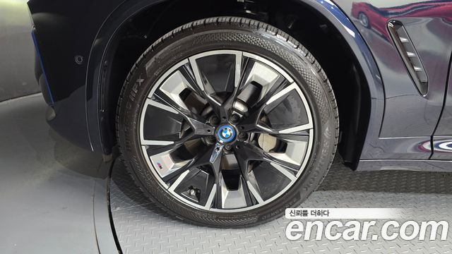 BMW iX3 M Sports — пробег 38 729 км — фото 5 из 5