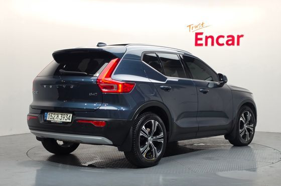Volvo XC40 B4 Inscription — пробег 41 783 км — фото 2 из 5