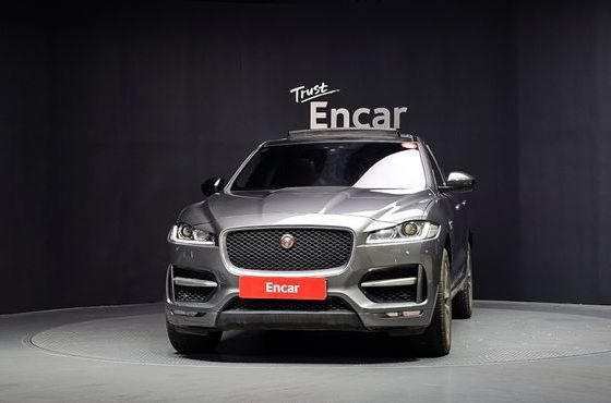 Jaguar F-PACE 20d R-Sport — пробег 69 470 км — фото 3 из 5