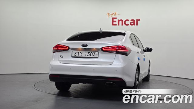 Kia K3 из Кореи Encar