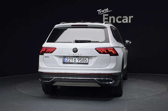 Volkswagen Tiguan 2.0 TSI Prestige — пробег 49 755 км — фото 4 из 5
