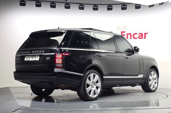 Land Rover Range Rover 4.4 SDV8 AB LWB DIESEL — пробег 98 520 км — фото 2 из 5