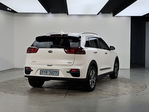 Kia Niro Taxi — пробег 233 627 км — фото 2 из 5